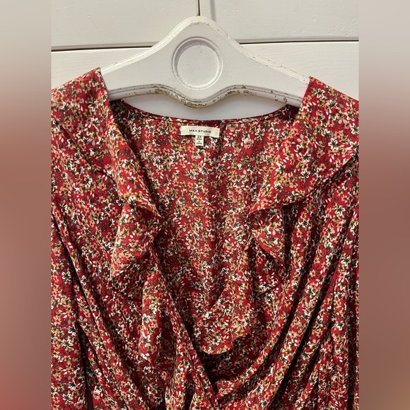🌺 Max Studio Floral Wrap Blouse – Size 2X🌺 - Picture 7 of 9